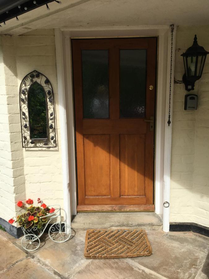 Bed and Breakfast Bron Hafren Montgomery Esterno foto