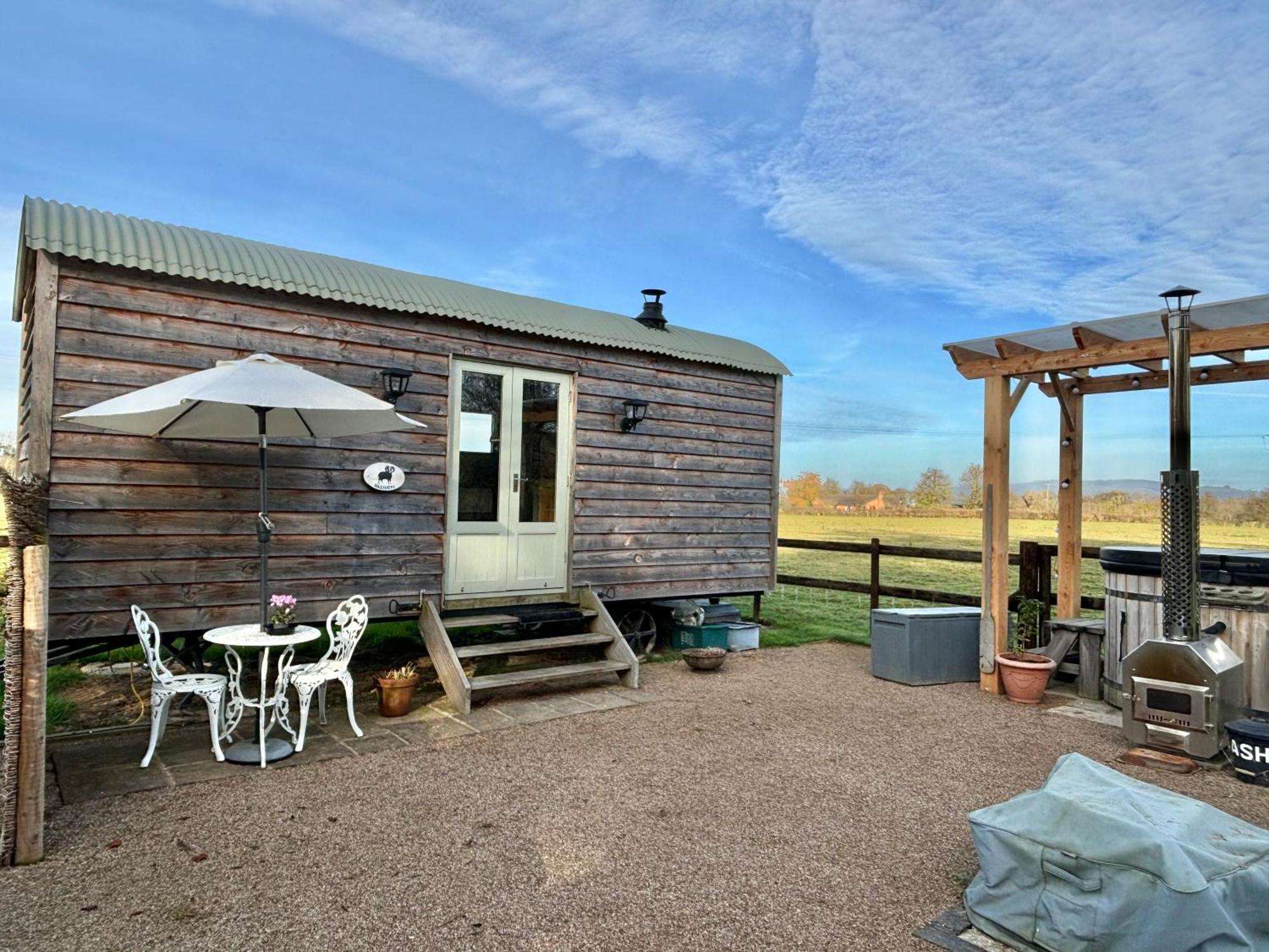Bed and Breakfast Bron Hafren Montgomery Esterno foto