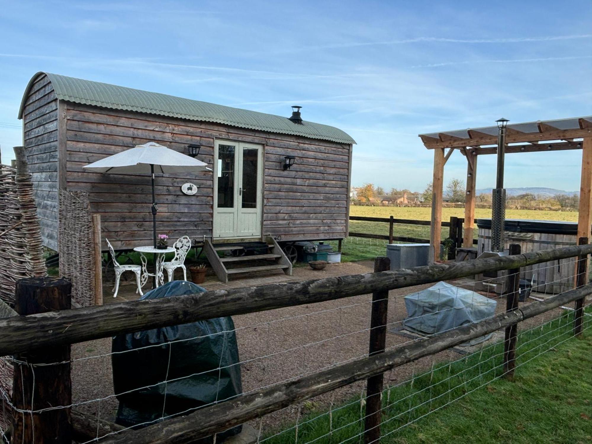 Bed and Breakfast Bron Hafren Montgomery Esterno foto